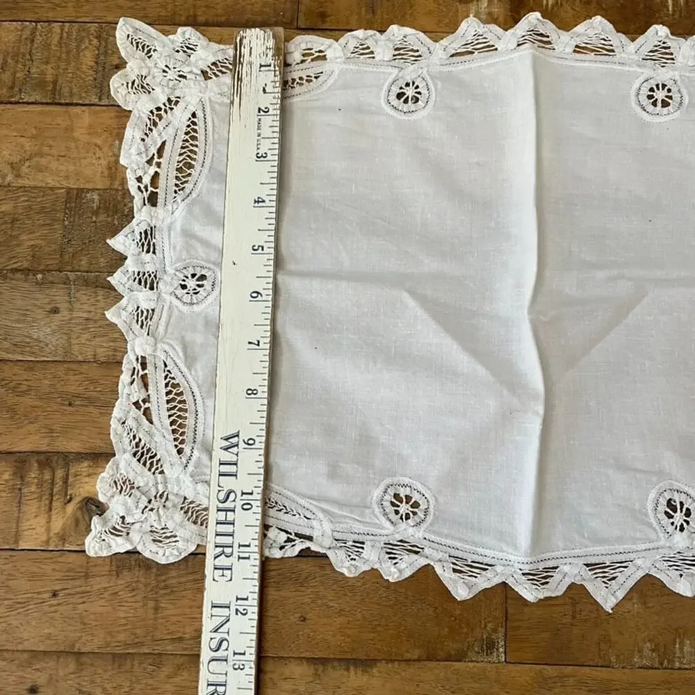 White Floral Lace Cotton Linen Set of 3 Napkins Liners